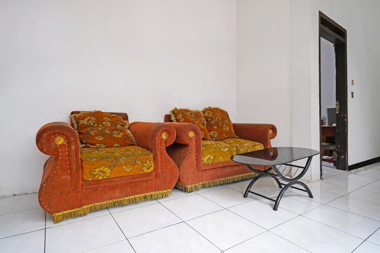 Spot On 91723 Sony Homestay Syariah Sukabumi Extérieur photo